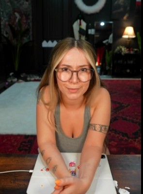 Bigtittygothegg cowgirl reverse male doll ride